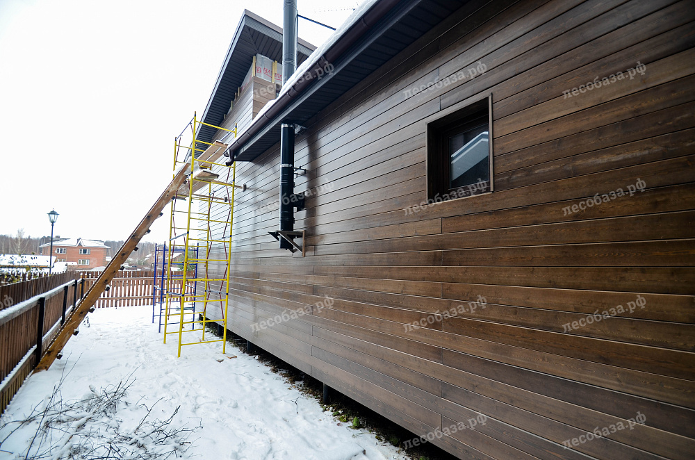 Объект №97 — Монтаж планкена на фасад зимой — только с Лесобазой.рф